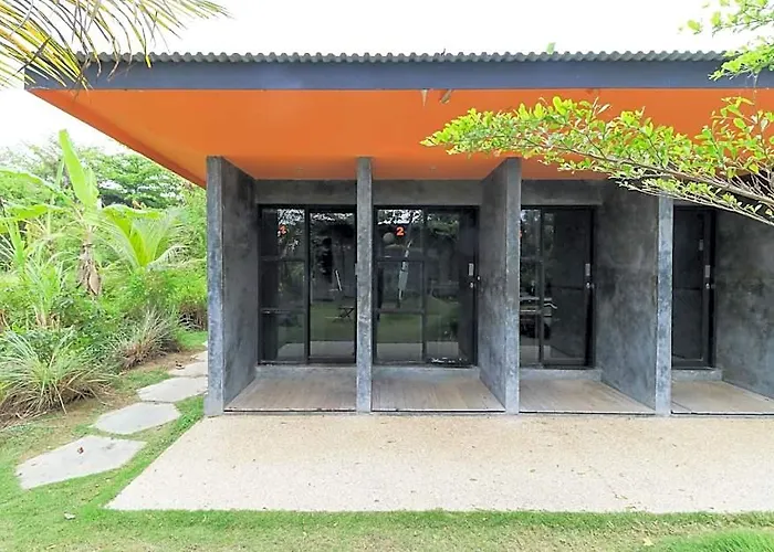 Keramas Surf Camp